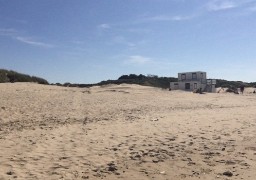 Les nouveaux chalets arrivent sur la plage de Blériot