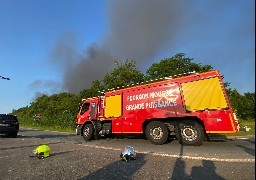 Hesdin l'Abbé : un énorme incendie avec risque d'explosion a détruit l'entreprise Trollé hier soir !