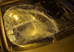 Des voitures vandalisées par des migrants à Malo-les-Bains après une tentative de traversée empêchée par la police.