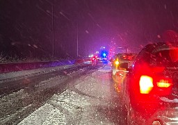 Neige-verglas: restrictions de circulation dès ce soir, et suspension des transports scolaires jusqu'à 11h