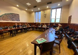 A Calais, les élus du littoral font un premier bilan des promesses du ministre de l'intérieur Bruno Retailleau sur le volet migratoire.