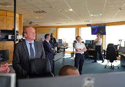 Naufrage meurtrier de 2021: le ministre de la Fonction Publique apporte son soutien au CROSS Gris Nez