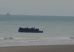 Equihen-Plage : 2 heures dans l'eau à attendre un taxi-boat, 10 migrants en état d'hypothermie. 