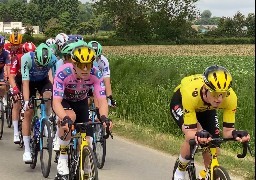 4 Jours de Dunkerque : 3 coureurs dont le maillot rose, victimes d'une grave chute à Cassel !