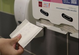 Des distributeurs de protections périodiques gratuites installés dans les collèges de la Somme.