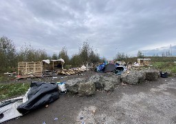 La ville de Calais et l'agglomération n'ont pas l'obligation de mieux ramasser les déchets près des camps de migrants. 