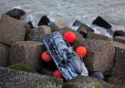 Gravelines : Trois personnes éjectées de leur jet-ski et repêchées par la SNSM Samedi après-midi.