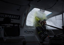 Course des Caps : Abandon de l'équipage de Thomas Ruyant du Vulnérable à cause d'une avarie sur le mât !