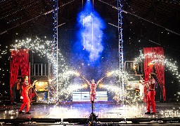 Au Touquet, le spectacle Les Folies illuminera le Jardin d'Ypres en clôture du Festival des Tout-Petits le 16 août.