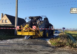 Cappelle-Brouck : une engin agricole ravagé par les flammes.