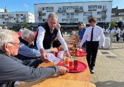 Calais : Départ cet après-midi de la course des garçons de café !