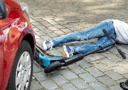 Boulogne: une collision entre une voiture et une trottinette, une jeune femme blessée