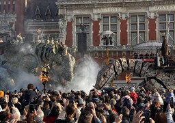 Calais : des milliers de spectateurs autour des 3 machines ce matin !
