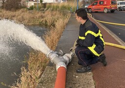 Les pompiers d'Ardres se dotent de 2 pompes grande puissance anti-inondations et incendies. 
