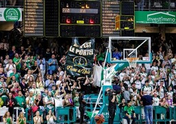 Bel hommage de Wembanyama aux supporters du Portel !