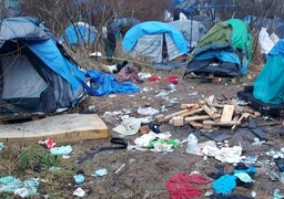 Évacuation du campement du Virval à Calais : près de 200 migrants pris en charge ce matin