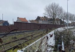 Le premier kilomètre de la voie mère SNCF–Port de Calais est achevé.