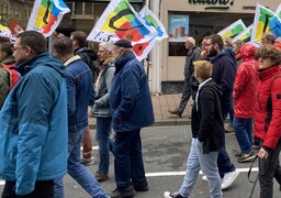 Contre les suppressions de postes dans les collèges et lycées, les syndicats à Calais mobilisés