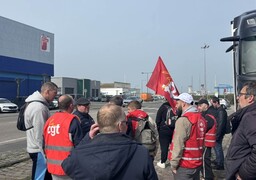 À Boulogne-sur-Mer, les salariés de Findus débrayent plusieurs heures par jour.