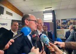 Cristallerie d’Arc : « L’offre de reprise n’est pas la plus sympathique, mais elle est courageuse et audacieuse », dit le ministre de l’Industrie…