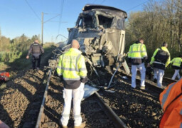 Accident de train dans le Pas-de-Calais : le chauffeur du poids lourd en garde à vue pour homicide routier 