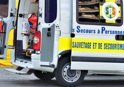Nord : une adolescente de 17 ans meurt écrasée par un camion lors des célébrations de la victoire des Bleus