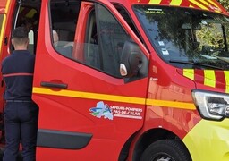 Saint-Étienne-au-Mont : un motard grièvement blessé dans une collision avec une voiture