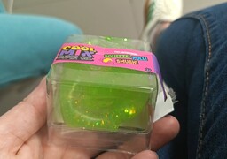 Smyths Toys retire une boule antistress après le grave accident d’un enfant du Pas-de-Calais