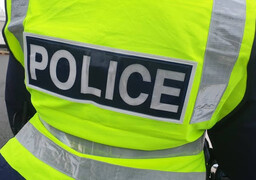 Pernes-en-Artois : un homme retrouvé mort, touché par balles et par des coups de sabre