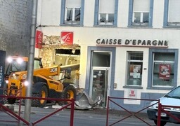 Fruges : le distributeur de billets de la Caisse d’Épargne attaqué au tractopelle !