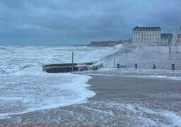 Tempête Austen : des rafales à plus de 130 km/h attendues sur notre littoral, voici quand le vent sera le plus violent !