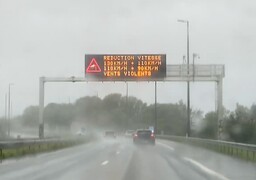 Tempête Austen : le cœur de la tempête traverse les Hauts-de-France. Trois lignes SNCF interrompues.