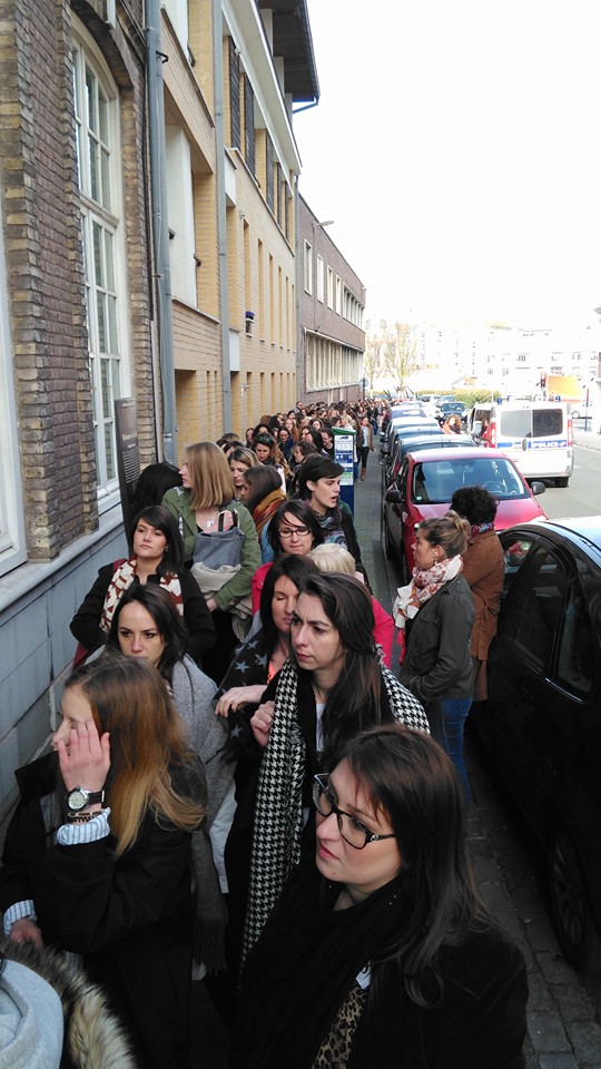 DUNKIRK : Affluence record hier pour le premier jour de recrutement de figurantes pour le film de Christopher Nolan 