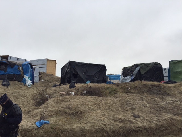 Jungle de Calais: L'Etat a des solutions d'hébergement pour chaque migrant qui quittera la zone Sud dès mercredi matin, 800 migrants sont concernés.