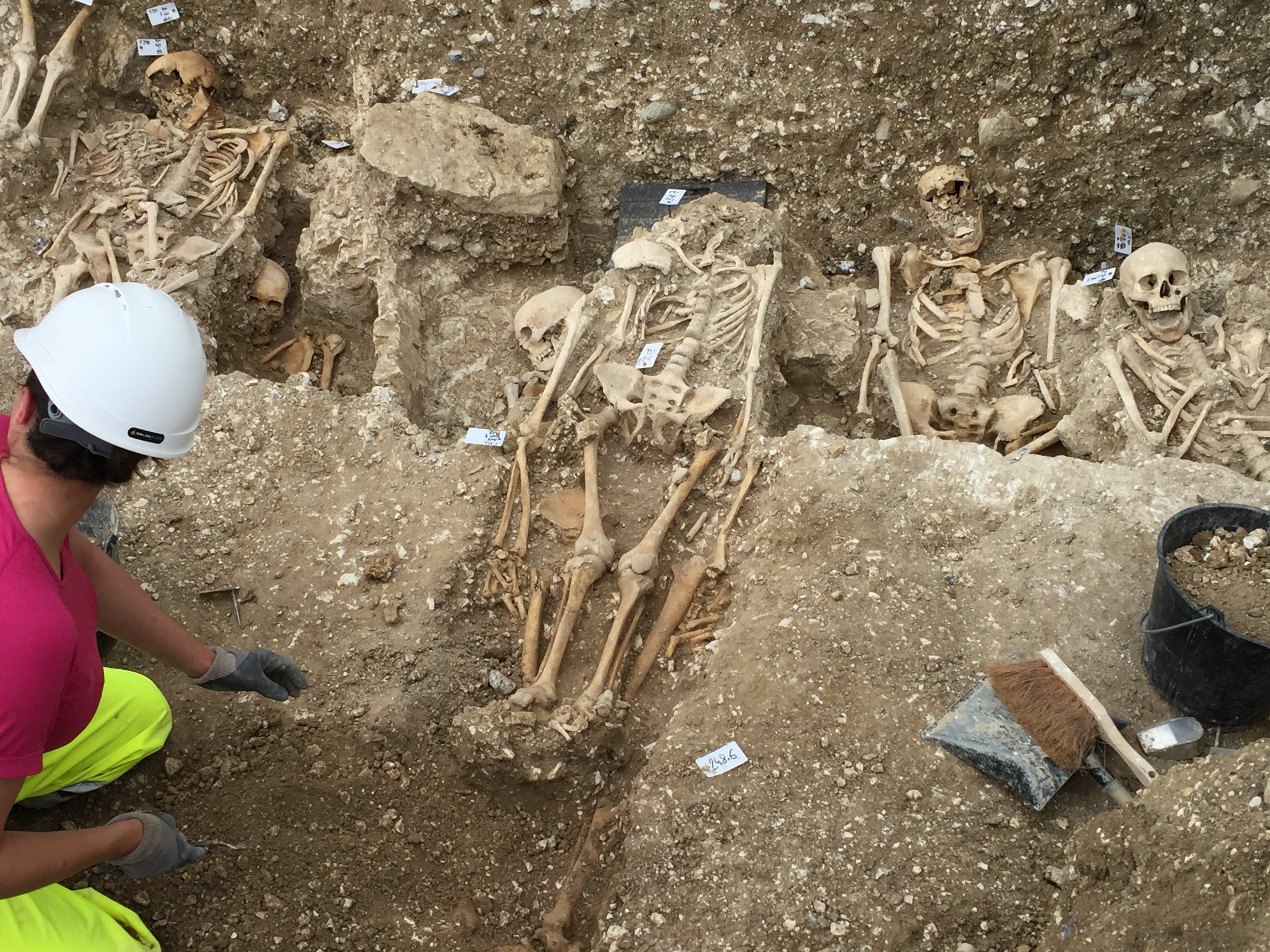 Le site archéologique de Sangatte, en cours d'expertise, recèle de centaines de squelettes. 