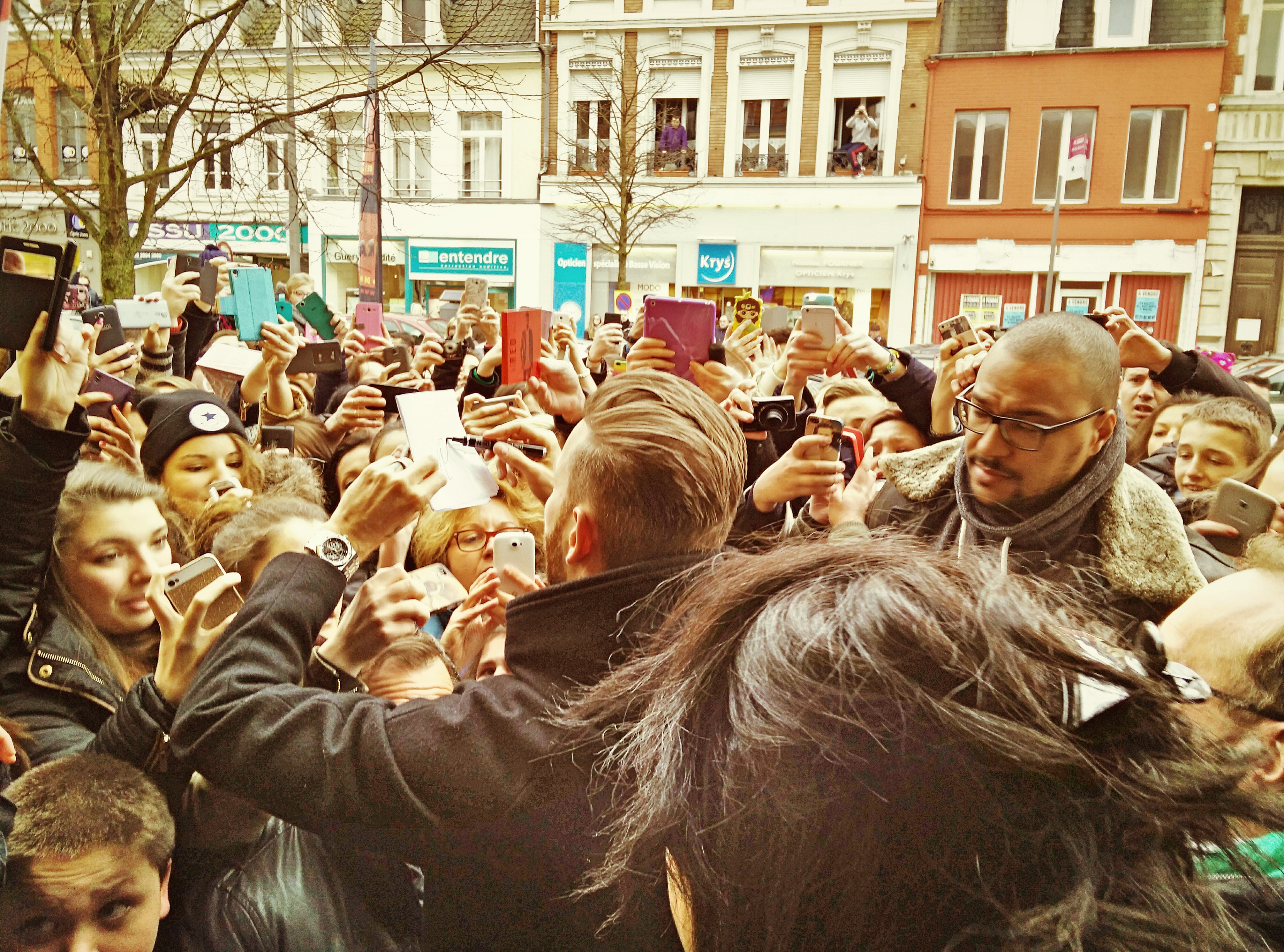 réécoutez ici l'itw de M POKORA sur RADIO6 ! une heure d'émission en direct et en public du mercredi 25 février 